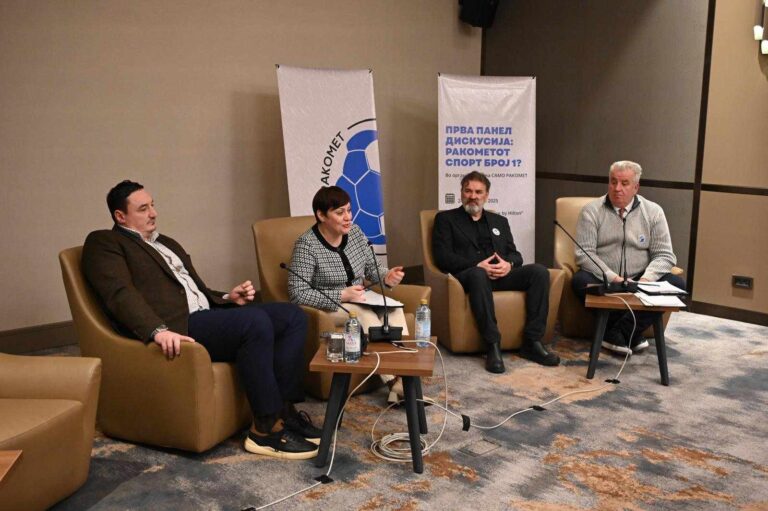 dvojno pogoloem budzet za sportot ministerot borko ristovski i ministerkata gordana dimitrievska kocoska na panel diskusija rakometot sport broj 1 image v9j6