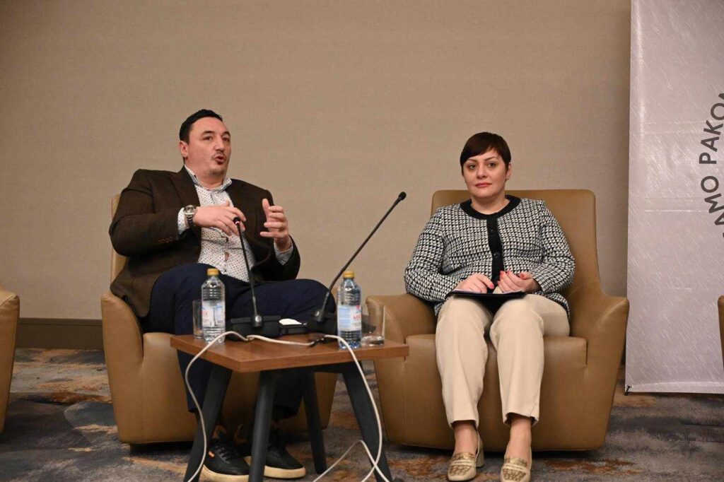 dvojno pogoloem budzet za sportot ministerot borko ristovski i ministerkata gordana dimitrievska kocoska na panel diskusija rakometot sport broj 1 image iz48