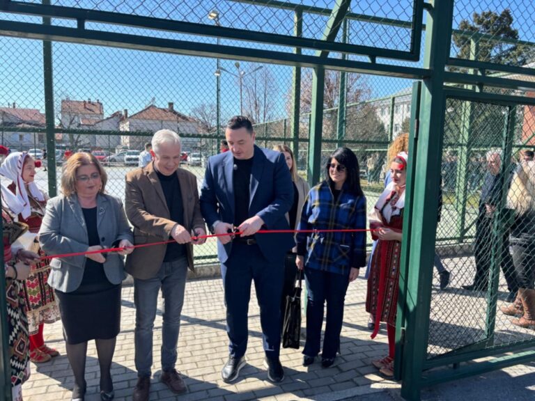 investicija na ministerstvoto za sport vo sportskata infrastruktura vo prilep pusteno vo upotreba novo fudbalsko igraliste image vfqx