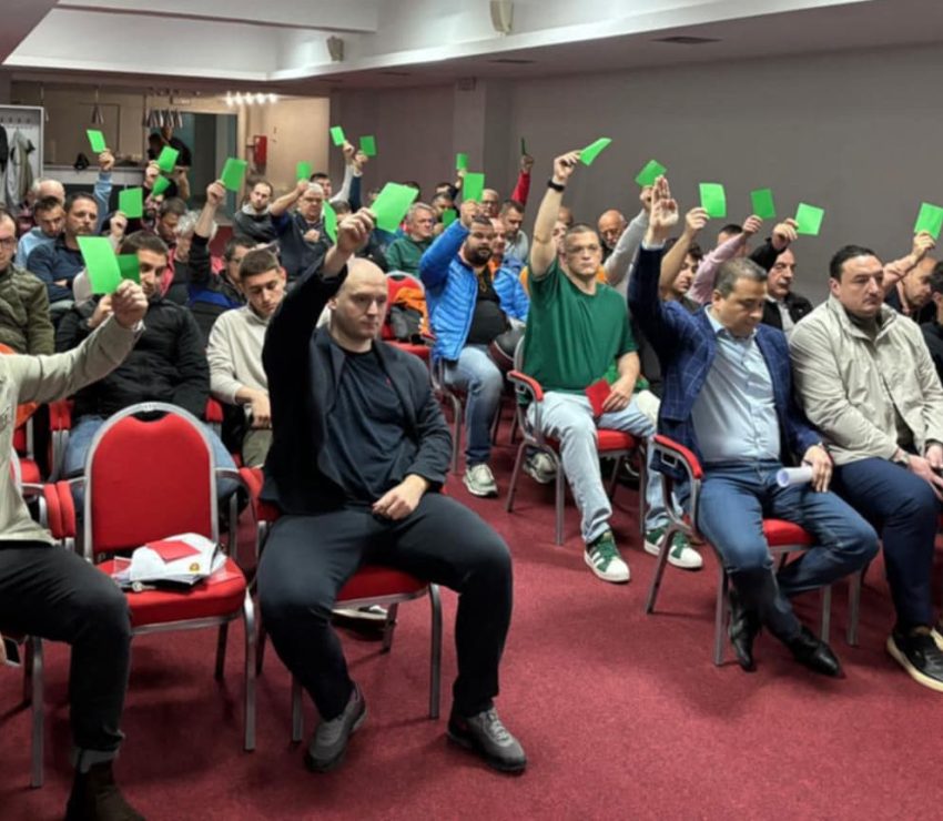 ministerot borko ristovski go pozdravi obedinuvanjeto vo makedonskoto plivanje image