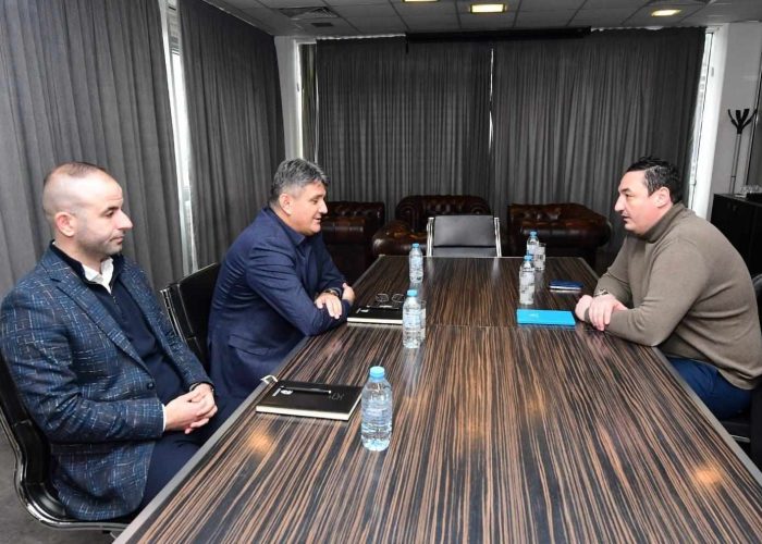 ministerot borko ristovski se sretna so pretsedatelot na ffm masar omeragikj image no2f